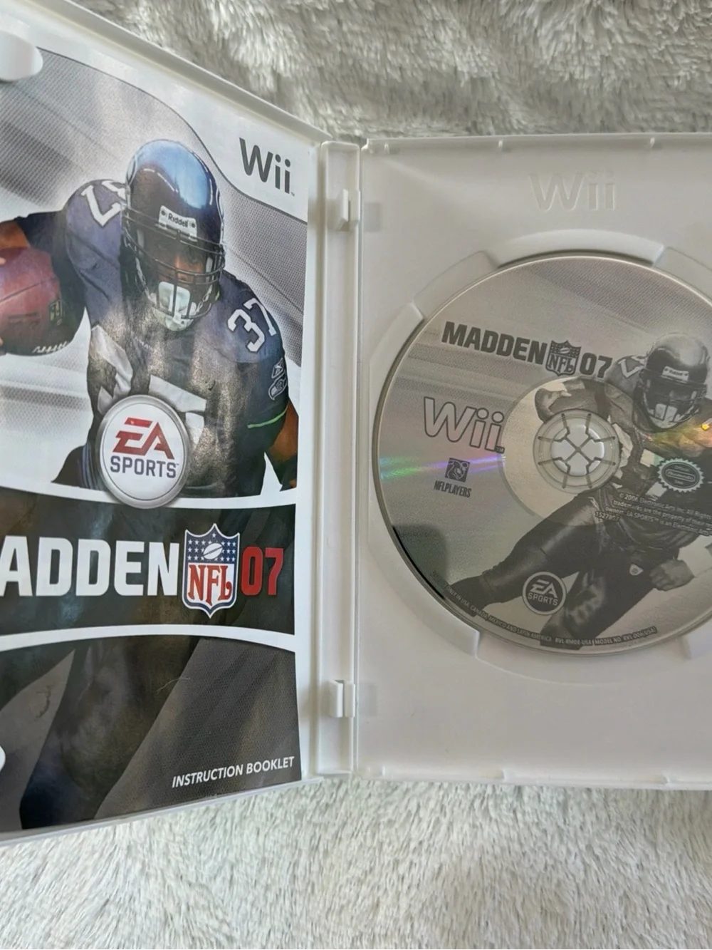 Nintendo Wii Lot Of 3 Madden NFL 07 Madden 09 All-Play FIFA Soccer 13 EA Sports